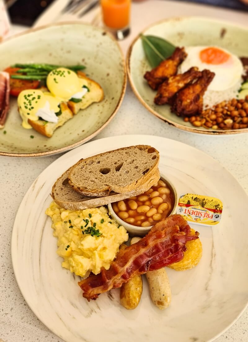 Fairmont Singapore Breakfast American Full Feast