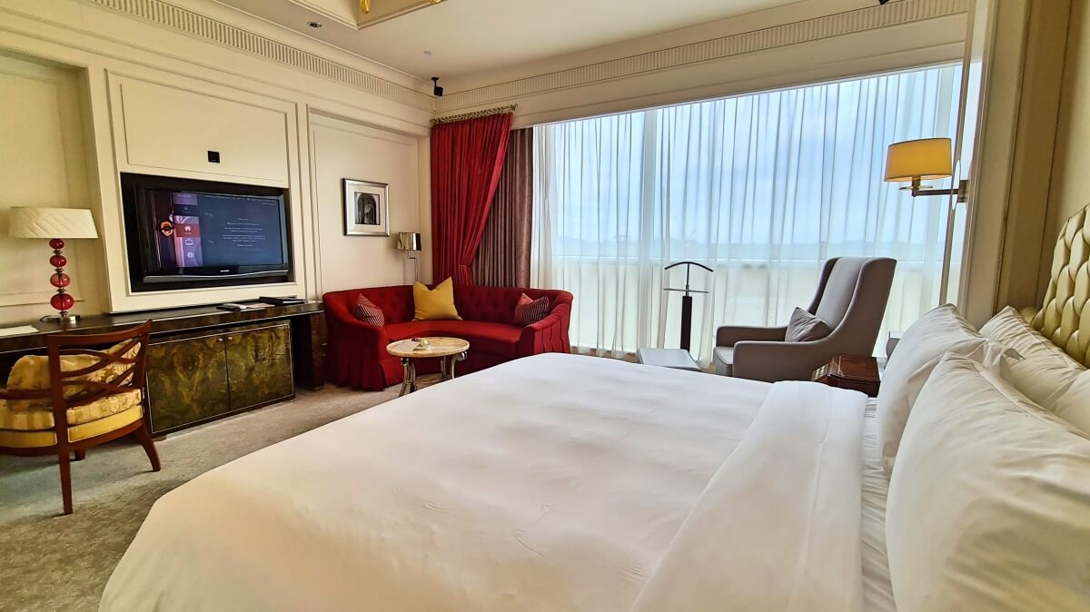 Staycation @ St. Regis Singapore Hotel