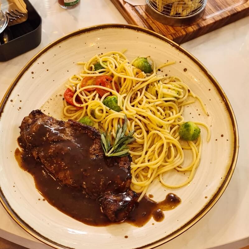 Yuugo Cafe Black Pepper Sirloin Steak Spaghetti