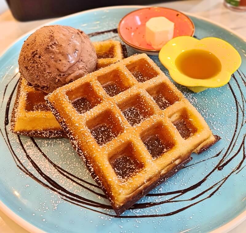 Yuugo Cafe Waffles Original Maple